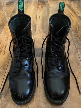 Solovair Black Hi-Shine 8 Eye Derby Boot UK9.5, US10.5